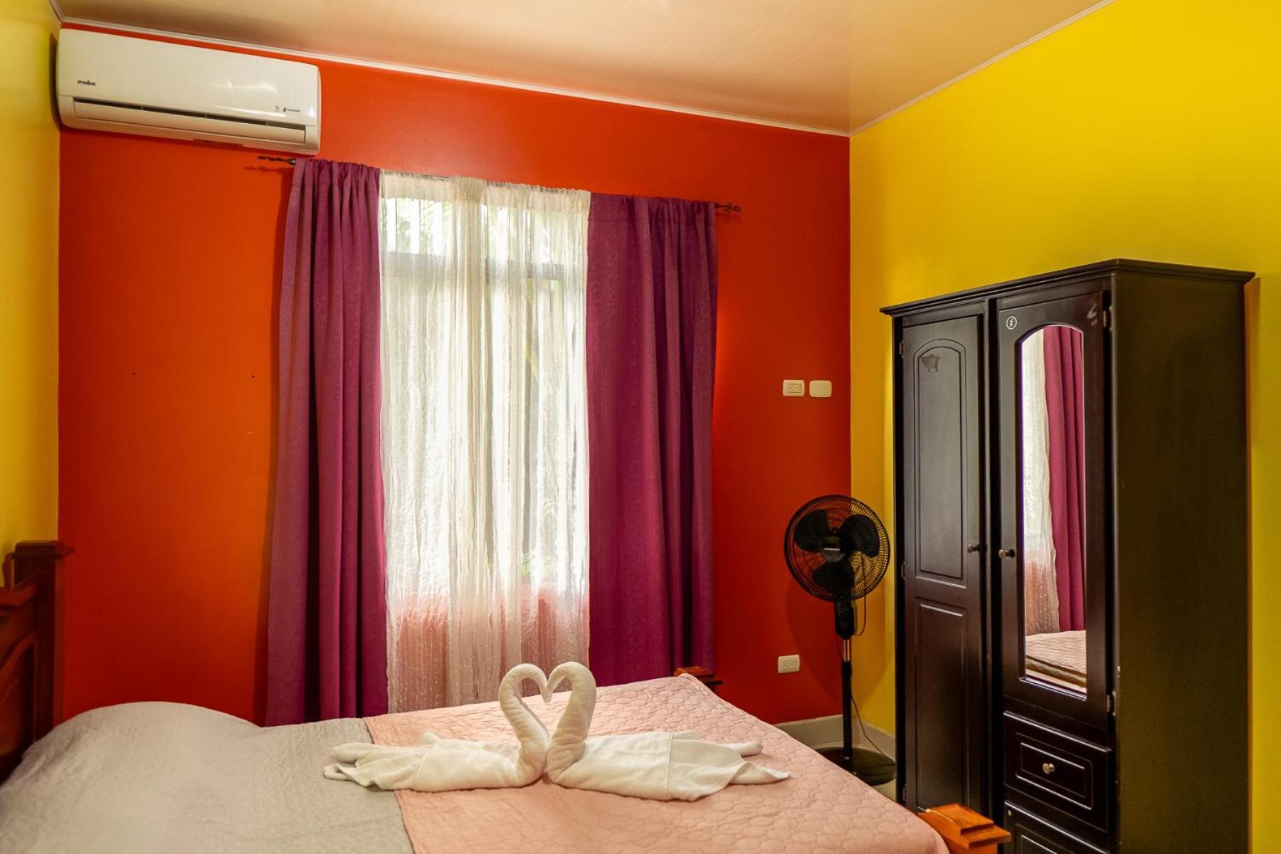 Yellow House Кепос Экстерьер фото